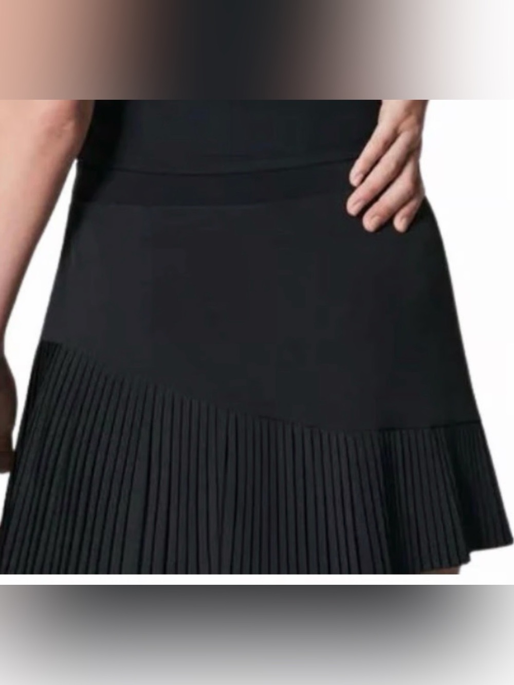 SPANX Yes Pleats Skort - Sz M NWT